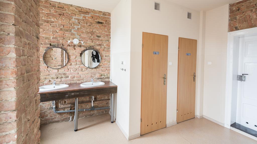 Hostel Awangarda Poznań Dış mekan fotoğraf